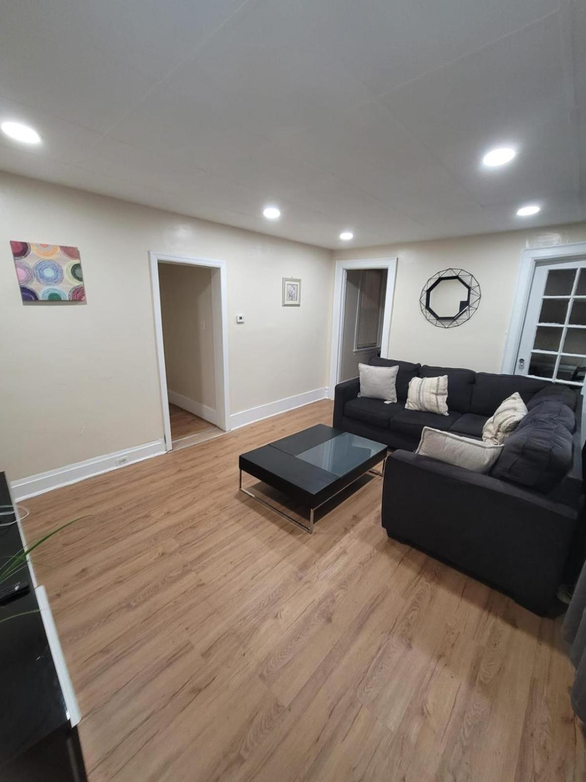 Z & Z Apartment Newark Esterno foto